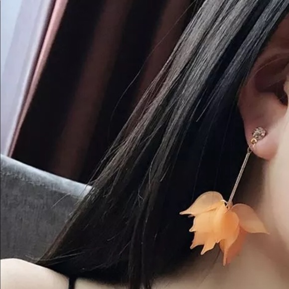 Petal Earrings White Boho Dangle Crystal Stud NWT - Picture 5 of 5